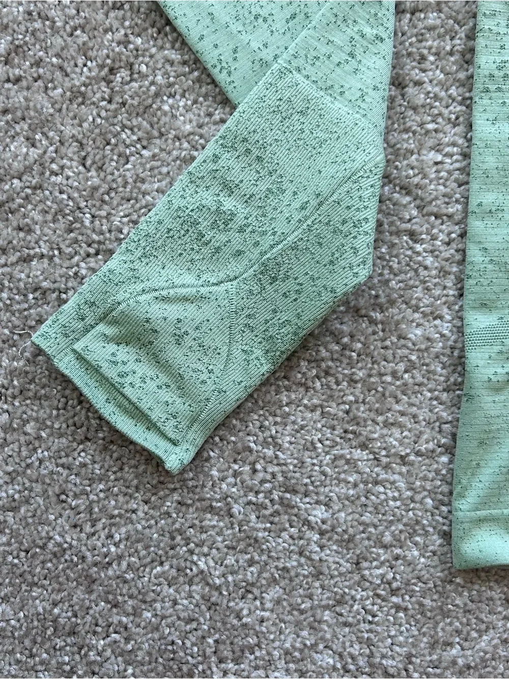 Lululemon Swiftly Tech LS Shirt Size 4 Green Heathered Thumbholes Breathable Gym - Picture 7 of 11